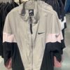 Nike Swoosh NSW 大勾 復古拼色防水風衣外套 CN6918-059-CN6918-010 Maba潮流服飾Nike NSW Swoosh 大勾拼接防風風衣外套 CN6918-059-CN6918-010 Maba潮流服飾74d807f2b6cec639b9aedcc42936efb8712cba03.jpg Nike Swoosh NSW 大勾 復古拼色防水風衣外套 CN6918-059-CN6918-010 Maba潮流服飾Nike NSW Swoosh 大勾拼接防風風衣外套 CN6918-059-CN6918-010 Maba潮流服飾74d807f2b6cec639b9aedcc42936efb8712cba03.jpg