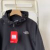 The North Face 輕薄衝鋒衣外套1610 The North Face 輕薄衝鋒衣外套1610
