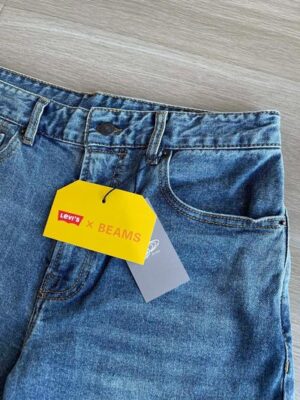 Levi's × BEAMS 牛仔褲現貨:黑色淺藍深灰藏青四色,夏季層次穿搭建議