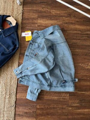 2026 夏季新款 LEVIS BEAMS 配件:Super Wide 聯名系列與牛仔水洗推薦指南