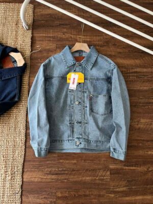 City Boy 穿搭必備:LEVIS × BEAMS 聯名超寬鬆牛仔夾克現貨實拍效果