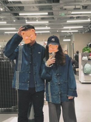 新中式穿搭教學：Adidas 盤扣短夾克搭配工裝褲，打造日系鬆弛感