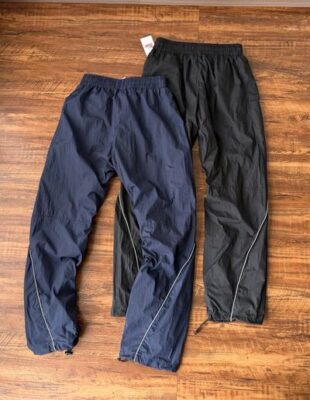 Supreme Swoosh 聯名長褲推薦：3M 反光防水材質