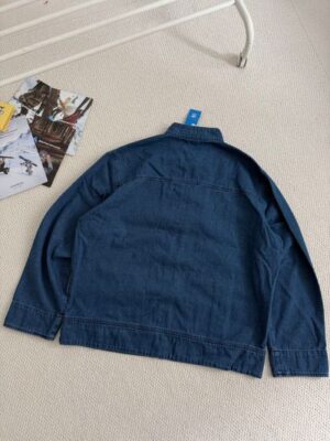 Adidas 新中式外套評價：水洗做舊牛仔材質，東方韻味與街頭風結合