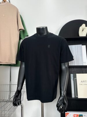 BAPE 衣服哪裡買？潮流必入基礎素踢，猿人頭小標短袖實拍