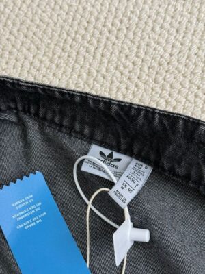 張集駿同款外套：Adidas 新中式牛仔系列