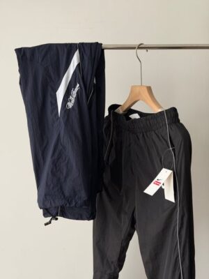 機車族機能褲推薦：Supreme 3M 反光長褲，適合台灣通勤的安全性穿搭