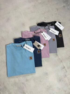 男女同款工裝 T 推薦:卡哈 Vista 水洗素TEE,情侶裝潮流穿搭首選