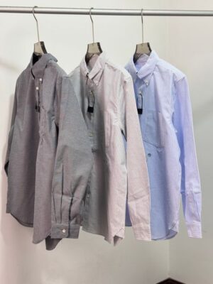 日潮黨必入 Nanamica 服飾：藍色灰色條紋襯衫穿搭，展現高質感街頭風