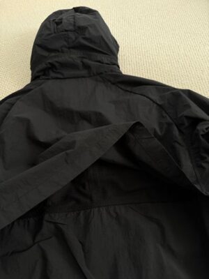 日線 TNF 穿搭教學：紫標防曬外套搭配工裝褲，打造 City Boy 質感