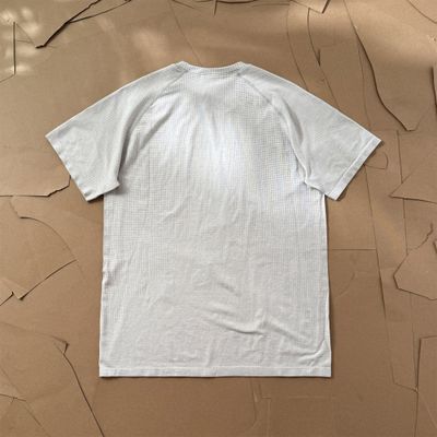 高延展性運動 T 恤 Metal Vent Tech 久穿不鬆垮男女短袖