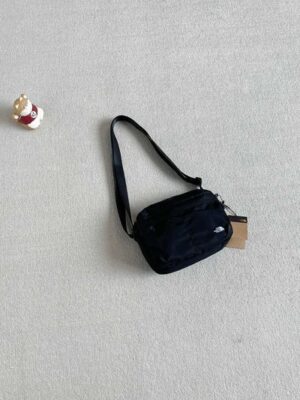 上班族咖啡廳約會隨身收納包