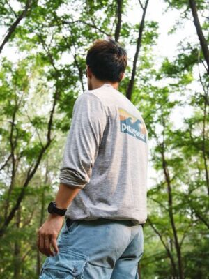 巴塔哥尼亞男女同款透氣戶外長袖 T 恤紫色